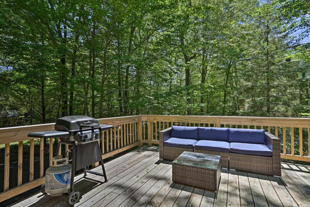 Bear Den Rustic Pocono Lake Home With Game Room! Exterior foto