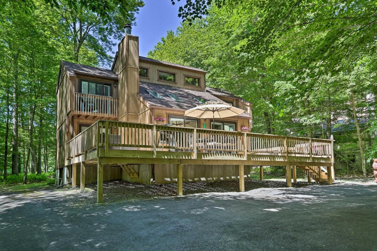 Bear Den Rustic Pocono Lake Home With Game Room! Exterior foto