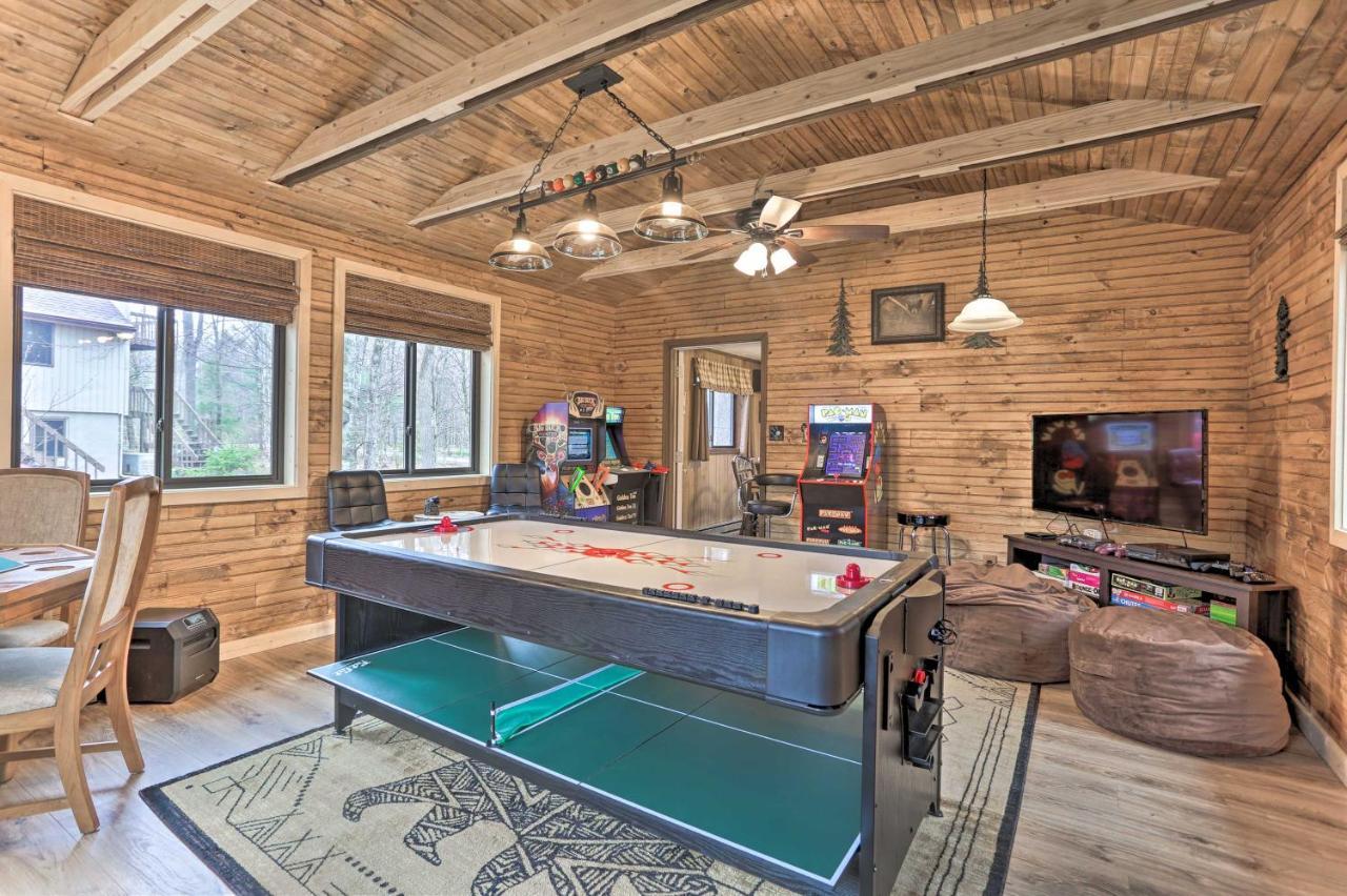Bear Den Rustic Pocono Lake Home With Game Room! Exterior foto