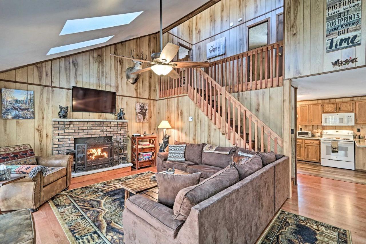 Bear Den Rustic Pocono Lake Home With Game Room! Exterior foto