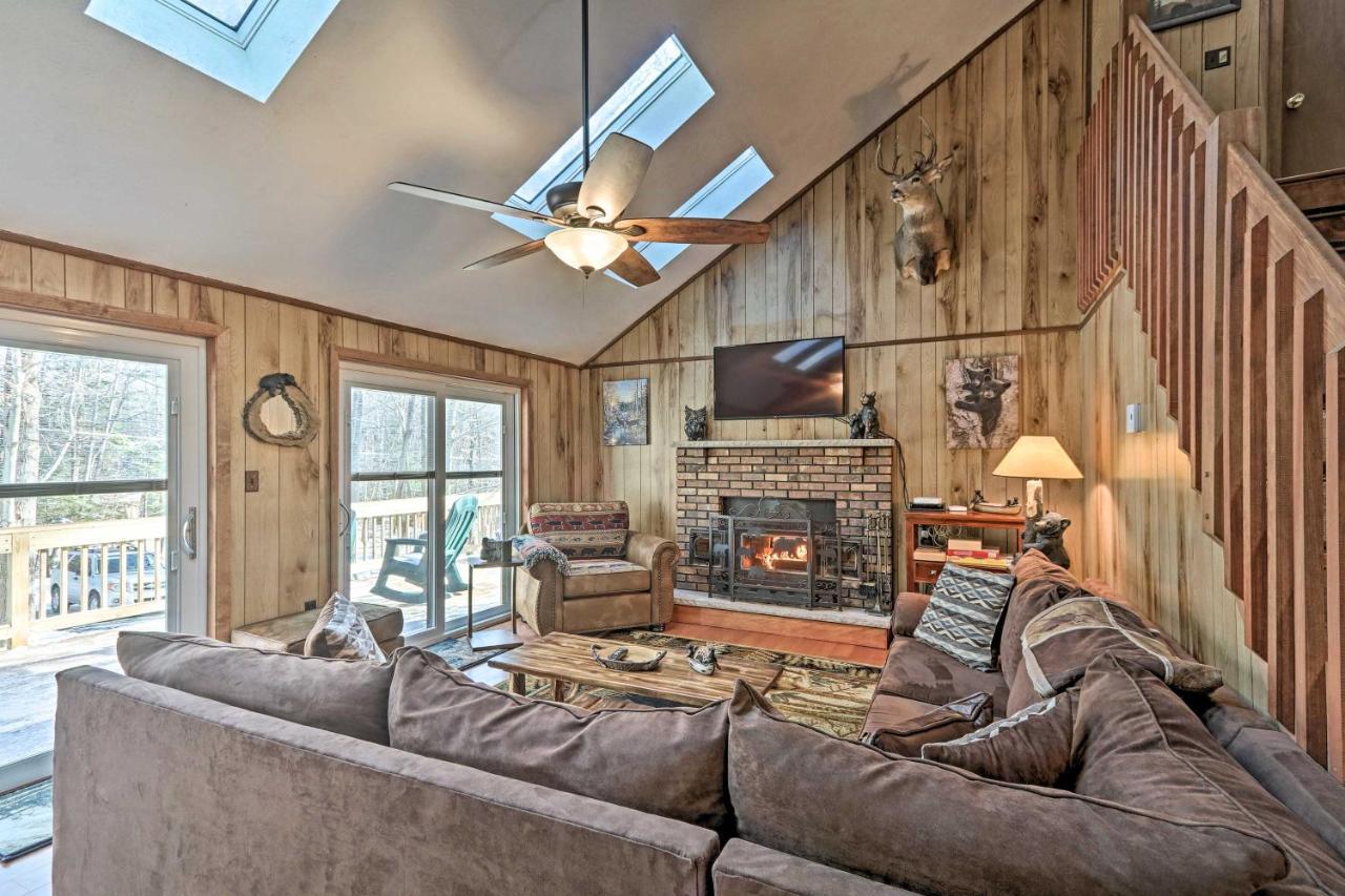 Bear Den Rustic Pocono Lake Home With Game Room! Exterior foto